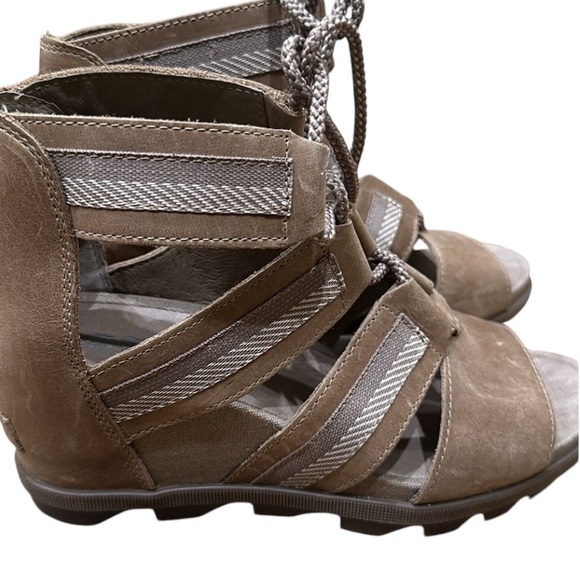 Like NEW 9.5 40.5 EU SOREL PLATFORMS SANDALS SHOES light tan Wedge - Picture 2 of 10